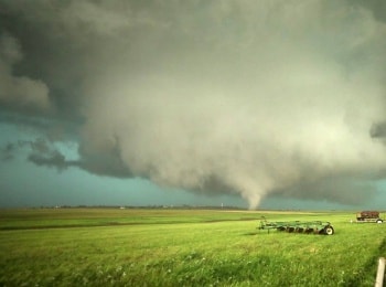 программа National Geographic: Взгляд изнутри: Мегаторнадо